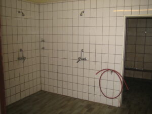 Dusche links vorher